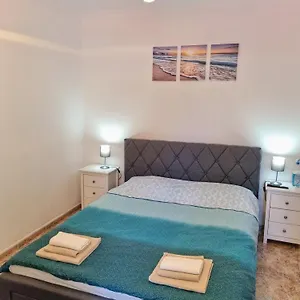 Newly Decorated Close To Habitación en casa particular